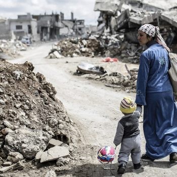 Kriz bölgelerinde bulunarak ihlalleri belgelememizi ve raporlamamızı sağlayabilirsiniz